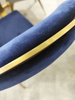 Krzesło do jadalni tapicerowane Cassari 45/55/89cm w niebieskim welurze osadzone na złotym stelażu AH-299-1gold/darkblu