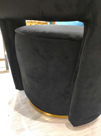 Fotel Swan 58/65/69cm tapicerowany czarnym welurem na złotej metalowej podstawie AH-CO277A-1DMV Black