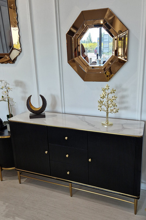 Komoda czarna do salonu sypialni Violino glamour ze złoceniami i białym blatem ze spieku 921-1 black