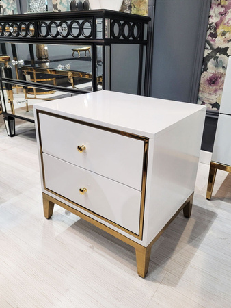 Szafka nocna do sypialni z szufladami ze złotymi detalami Rennes z 2 szufladami biała 118white-old