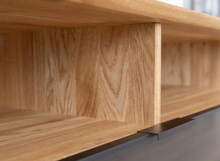 Szafka RTV 2.1 dębowa ze szkłem średnia Modern Loft Katmandu PLMOL08S