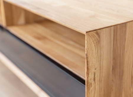 Szafka RTV 2.1 dębowa ze szkłem średnia Modern Loft Katmandu PLMOL08S